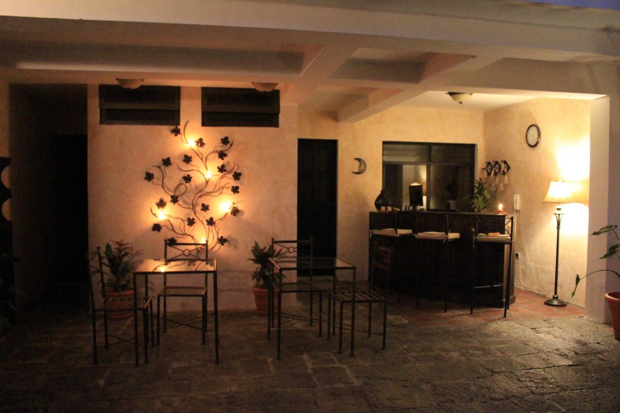 Hotel Posada De La Luna Antigua Zewnętrze zdjęcie