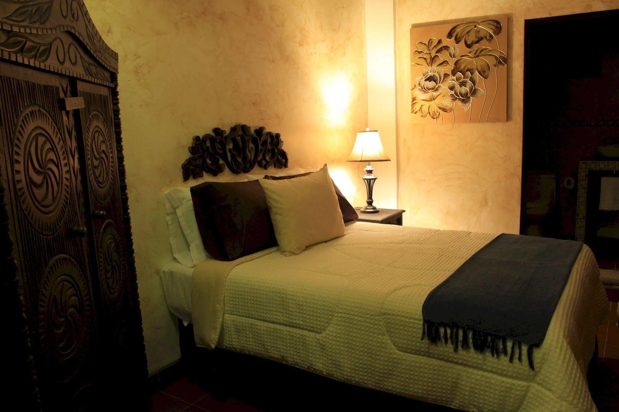 Hotel Posada De La Luna Antigua Zewnętrze zdjęcie